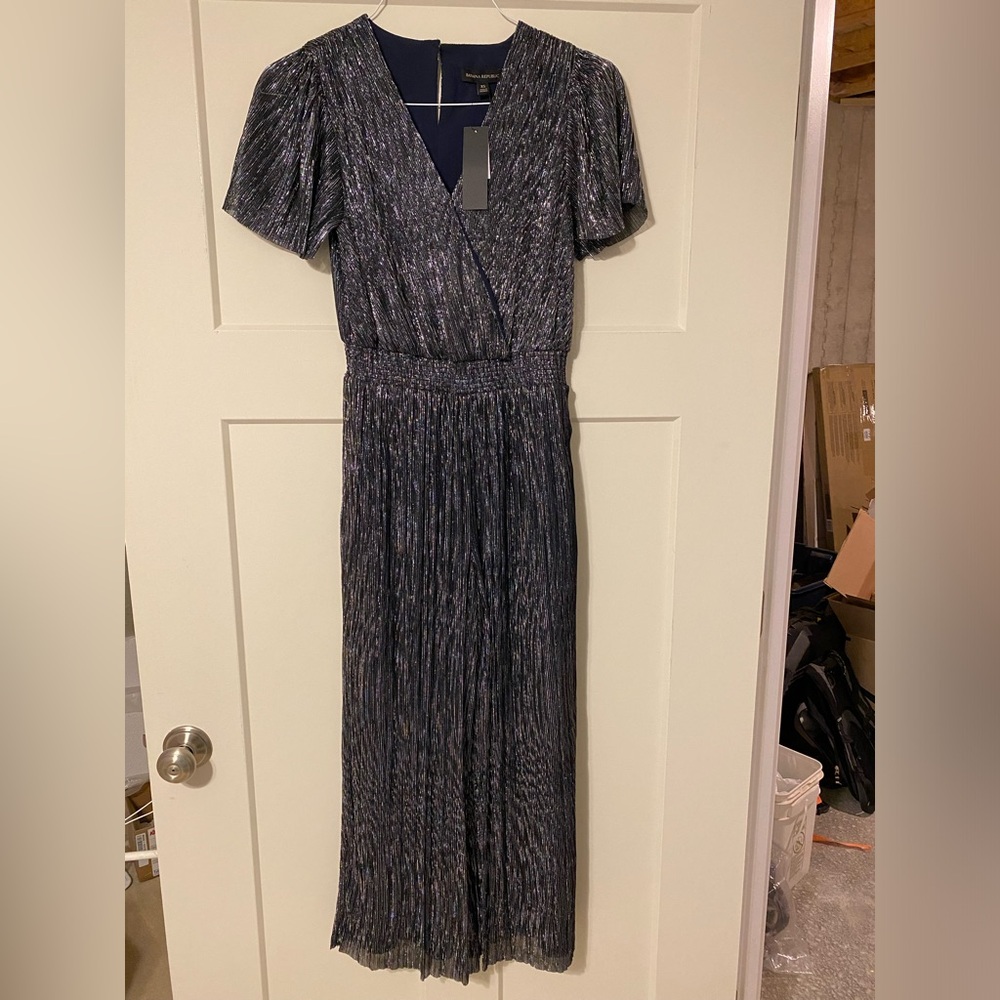 NEW WITH TAGS Banana Republic Navy Jumpsuit. Size XS